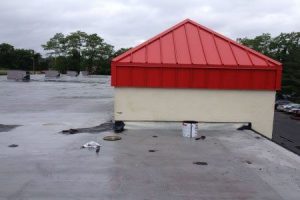 Rubber Roof Repair - Repairing Old Asphalt Roofs - Fairfield Connecticut