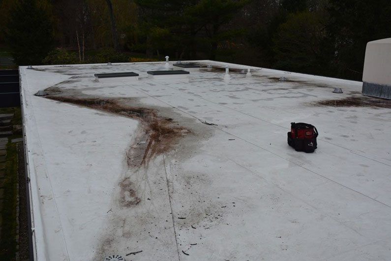 TPO-Roof-Seams separating